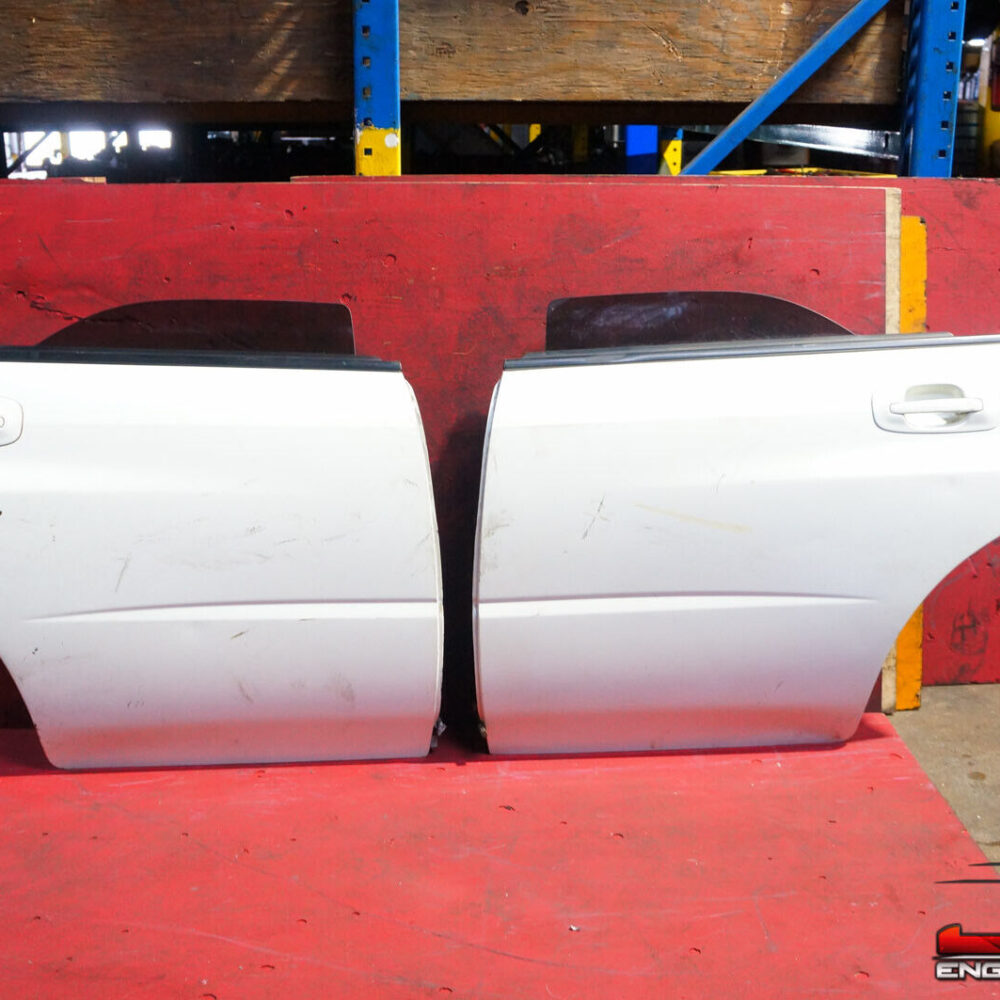 JDM 2002-2007 Subaru Impreza WRX STI Rear Door Assembly Sedan 02-07 OEM WHITE(2)