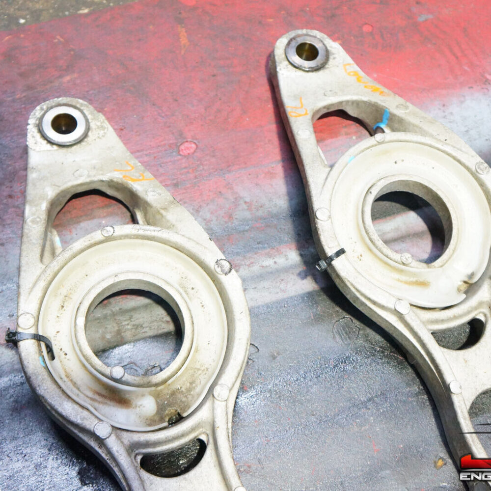 JDM 2005-2008 Acura RL Rear Lower Control Arms Right Spring Strut Mount
